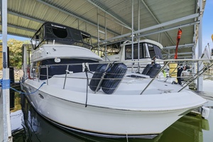 Summer Place 42ft Carver Yacht For Sale