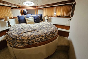 45ft Carver Yacht For Sale