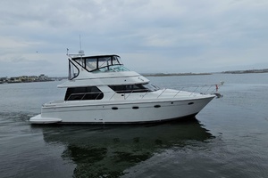 45ft Carver Yacht For Sale