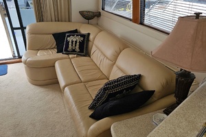 45ft Carver Yacht For Sale