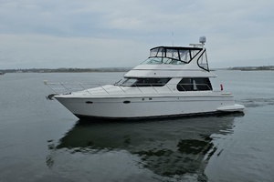 45ft Carver Yacht For Sale