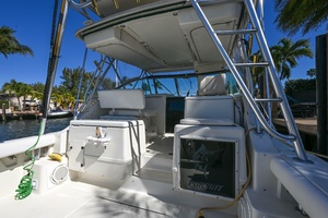 34ft Pursuit Yacht For Sale