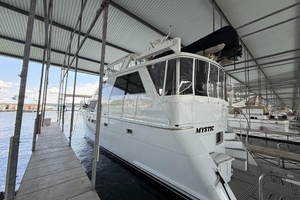 59ft Hatteras Yacht For Sale
