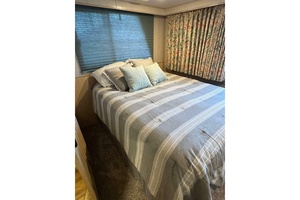 Fluid Decision 50ft Gibson Yacht For Sale