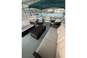 Fluid Decision 50ft Gibson Yacht For Sale
