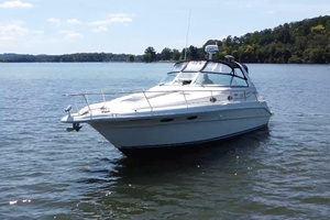 33ft Sea Ray Yacht For Sale