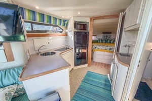 Stephanie s Delight 38ft Carver Yacht For Sale
