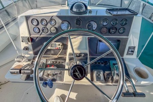 Stephanie s Delight 38ft Carver Yacht For Sale