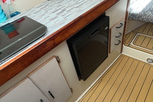 Island Girl 30ft Luhrs Yacht For Sale