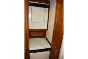 Lay A Wake 53ft Viking Yacht For Sale