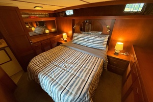 40ft Heritage East Yacht For Sale