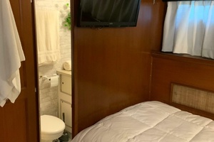 WEY PASS DUE III 41ft Hatteras Yacht For Sale