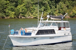 WEY PASS DUE III 41ft Hatteras Yacht For Sale