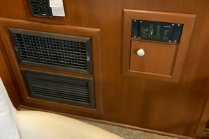 WEY PASS DUE III 41ft Hatteras Yacht For Sale