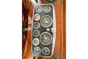 Hi Lady 60ft Burger Yacht For Sale