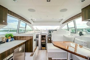 43FT (13M) CRUISERS YACHTS