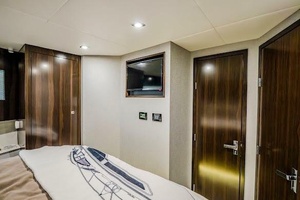 43ft Cruisers Yachts Yacht For Sale