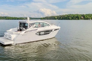 43FT (13M) CRUISERS YACHTS
