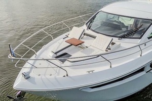 43FT (13M) CRUISERS YACHTS