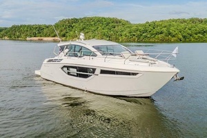 Yacht for sale 43FT (13M) CRUISERS YACHTS