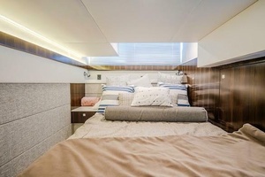 43FT (13M) CRUISERS YACHTS