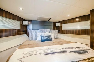 43FT (13M) CRUISERS YACHTS