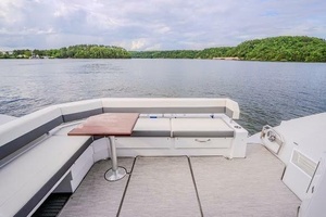 43FT (13M) CRUISERS YACHTS