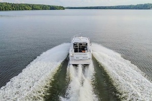 43FT (13M) CRUISERS YACHTS