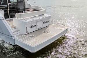 43FT (13M) CRUISERS YACHTS