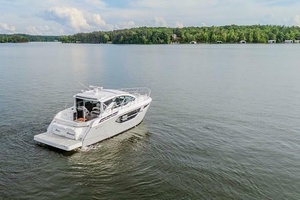 43FT (13M) CRUISERS YACHTS