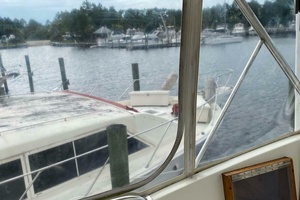 SLOW M OCEAN 36ft Hatteras Yacht For Sale