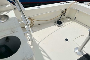 SLOW M OCEAN 36ft Hatteras Yacht For Sale