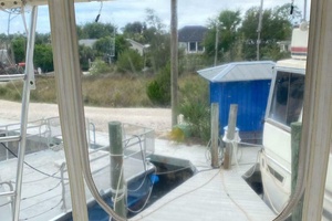 SLOW M OCEAN 36ft Hatteras Yacht For Sale