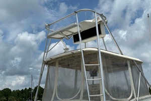 SLOW M OCEAN 36ft Hatteras Yacht For Sale