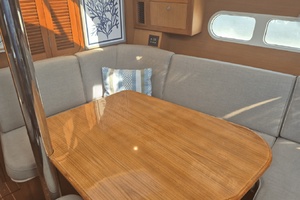 Paws  amp  Chill 42ft Hunter Yacht For Sale