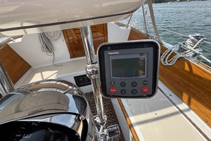 REDHEAD 40ft Hinckley Yacht For Sale