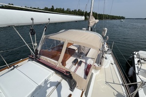 REDHEAD 40ft Hinckley Yacht For Sale