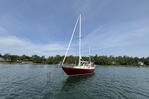 REDHEAD 40ft Hinckley Yacht For Sale