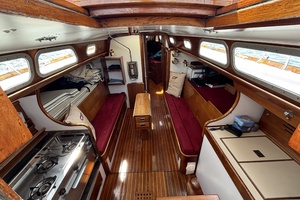 REDHEAD 40ft Hinckley Yacht For Sale
