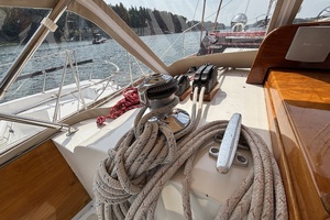 REDHEAD 40ft Hinckley Yacht For Sale
