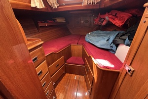 REDHEAD 40ft Hinckley Yacht For Sale