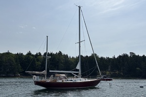 REDHEAD 40ft Hinckley Yacht For Sale