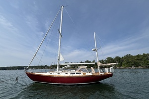 REDHEAD 40ft Hinckley Yacht For Sale