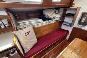 REDHEAD 40ft Hinckley Yacht For Sale