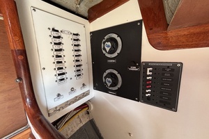 REDHEAD 40ft Hinckley Yacht For Sale