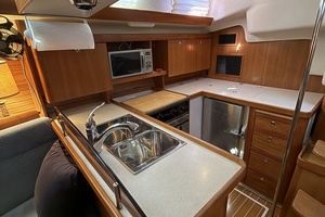 Compass Rose 35ft Catalina Yacht For Sale