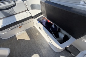 27ft Chaparral Yacht For Sale