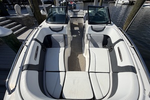 27ft Chaparral Yacht For Sale