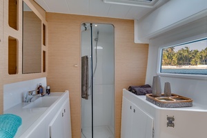 42ft Lagoon Yacht For Sale