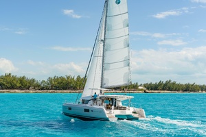42ft Lagoon Yacht For Sale